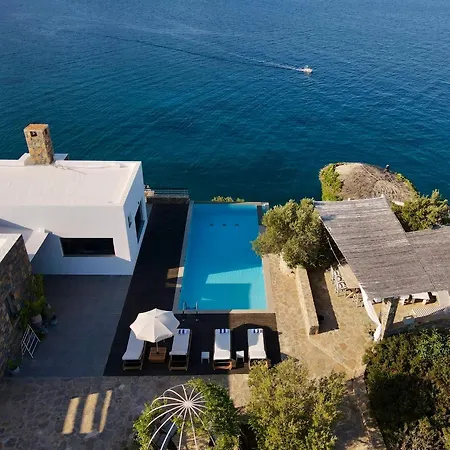 Villa Aiolos: Above The Sea, Within