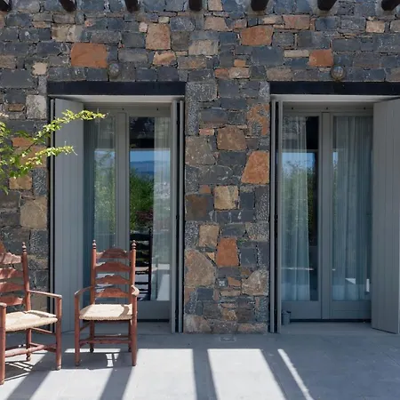 Villa Aiolos: Above The Sea, Within